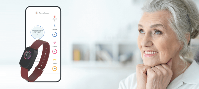 anziano-solo-bracciale-salvavita-smart@2x